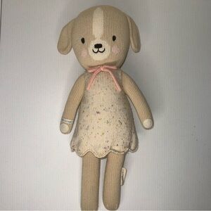 Cuddle + Kind Mia the Dog